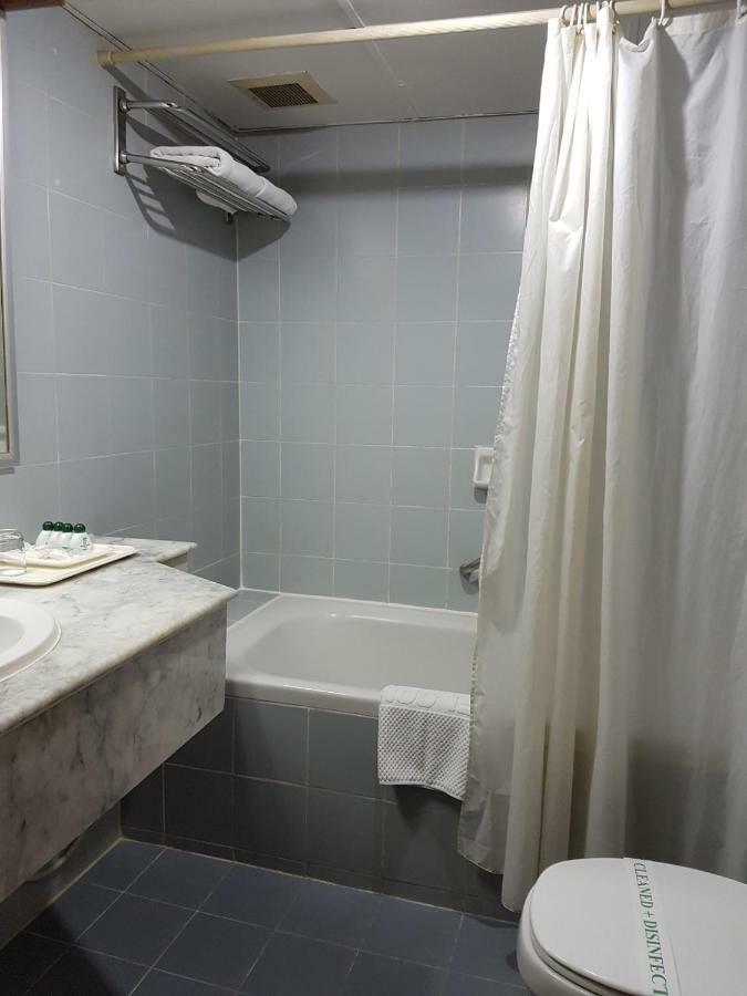 The Park Hotel Sukhumvit 7 Bangkok Exterior photo